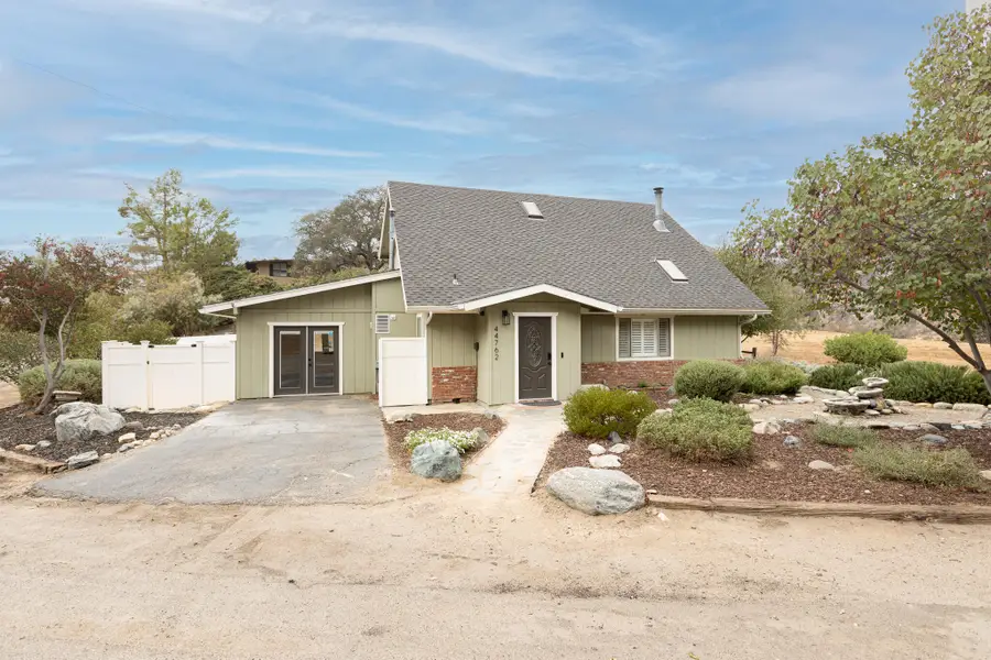 44762 Hammond Drive, Three Rivers, CA 93271 - #2