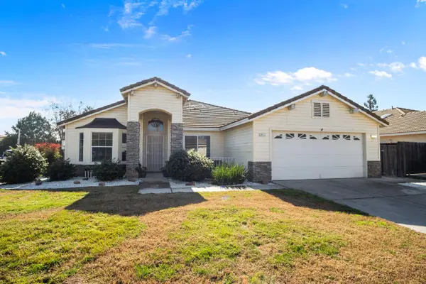 2417 E Omaha Avenue, Fresno, CA 93720