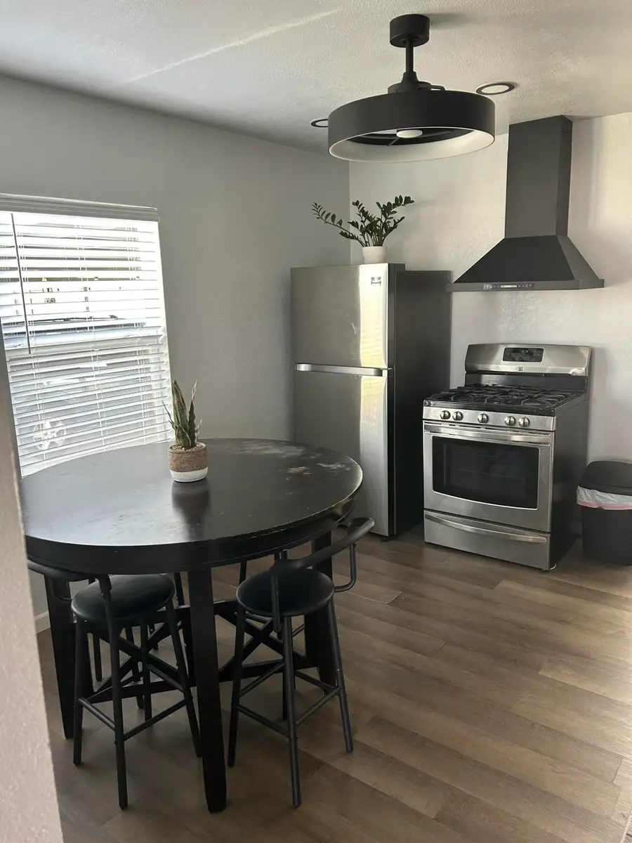 2703 E Goshen Avenue, Visalia, CA 93292 - #2