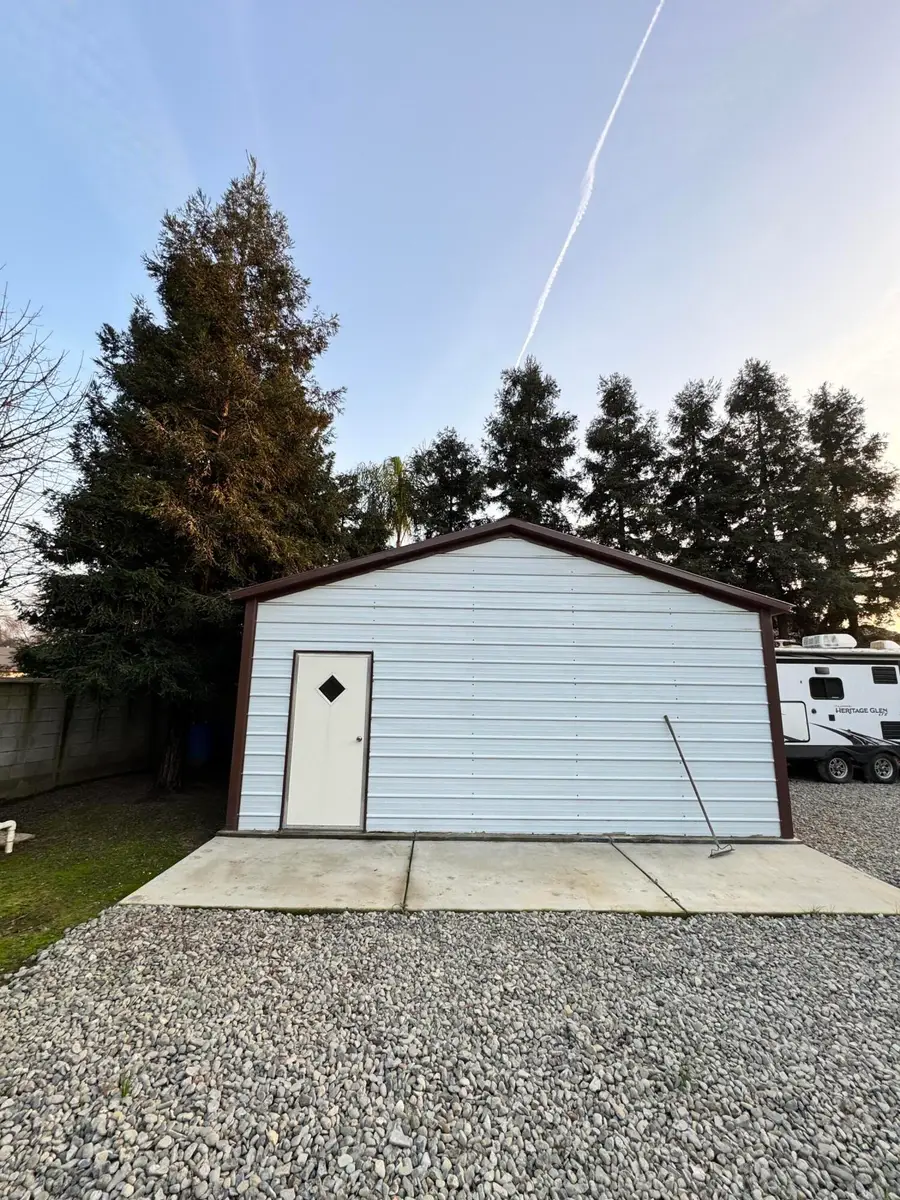 1826 Tocia Avenue, Tulare, CA 93274 - #2