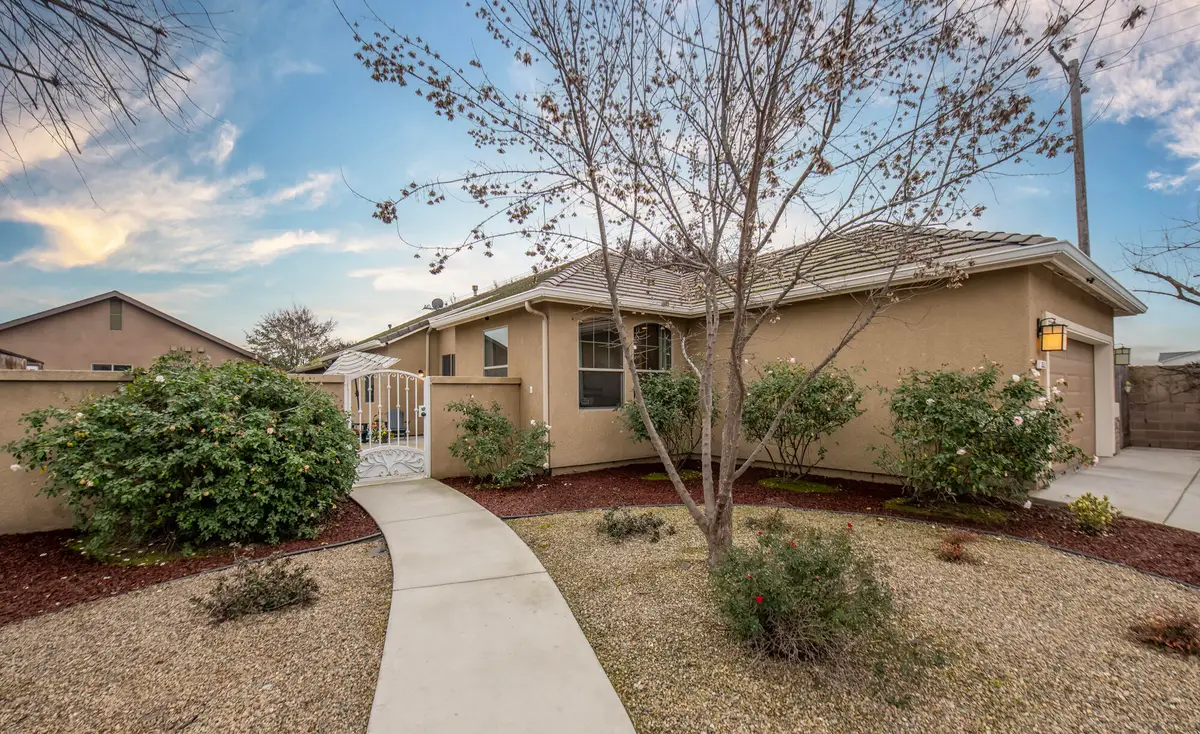 352 S Wind Court, Visalia, CA 93292 - #1