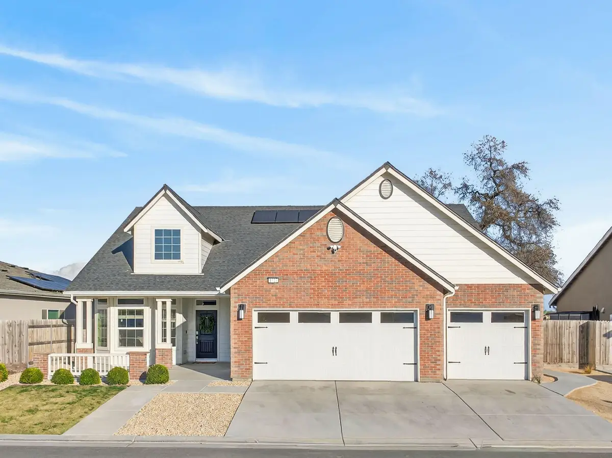 1727 Softwind Drive, Tulare, CA 93274 - #1
