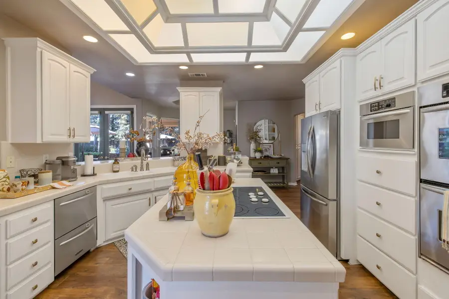 6614 W Vassar Avenue, Visalia, CA 93277 - #3