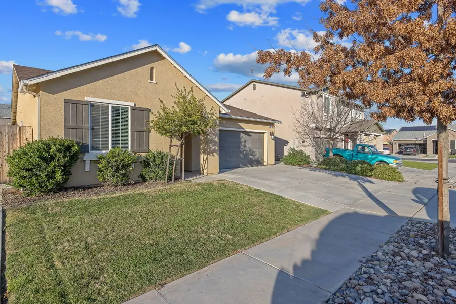 4016 E Cypress Avenue, Visalia, CA 93292 - #3