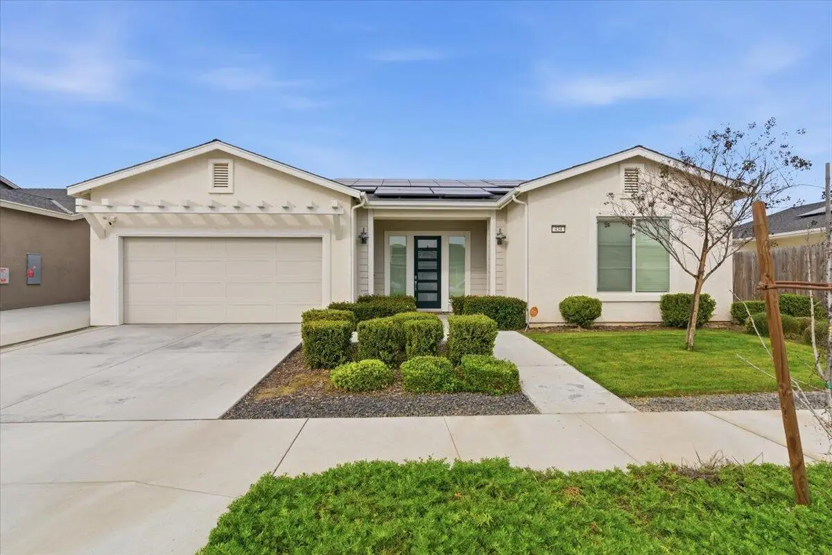 434 E Tyler Court, Visalia, CA 93291 - #1