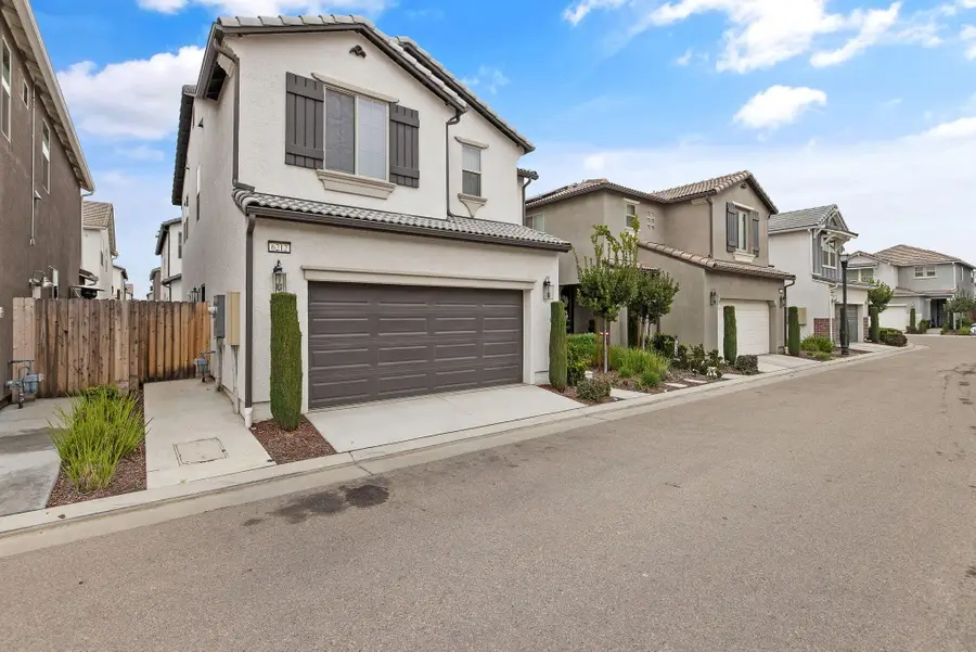 6212 E Bibi Drive, Fresno, CA 93727 - #2