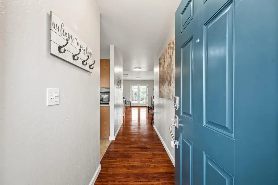 2841 W Prescott Avenue, Visalia, CA 93291 - #2