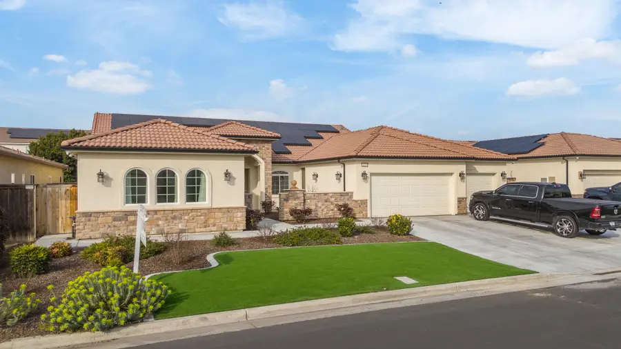 3108 E Beech Court, Visalia, CA 93292 - #3