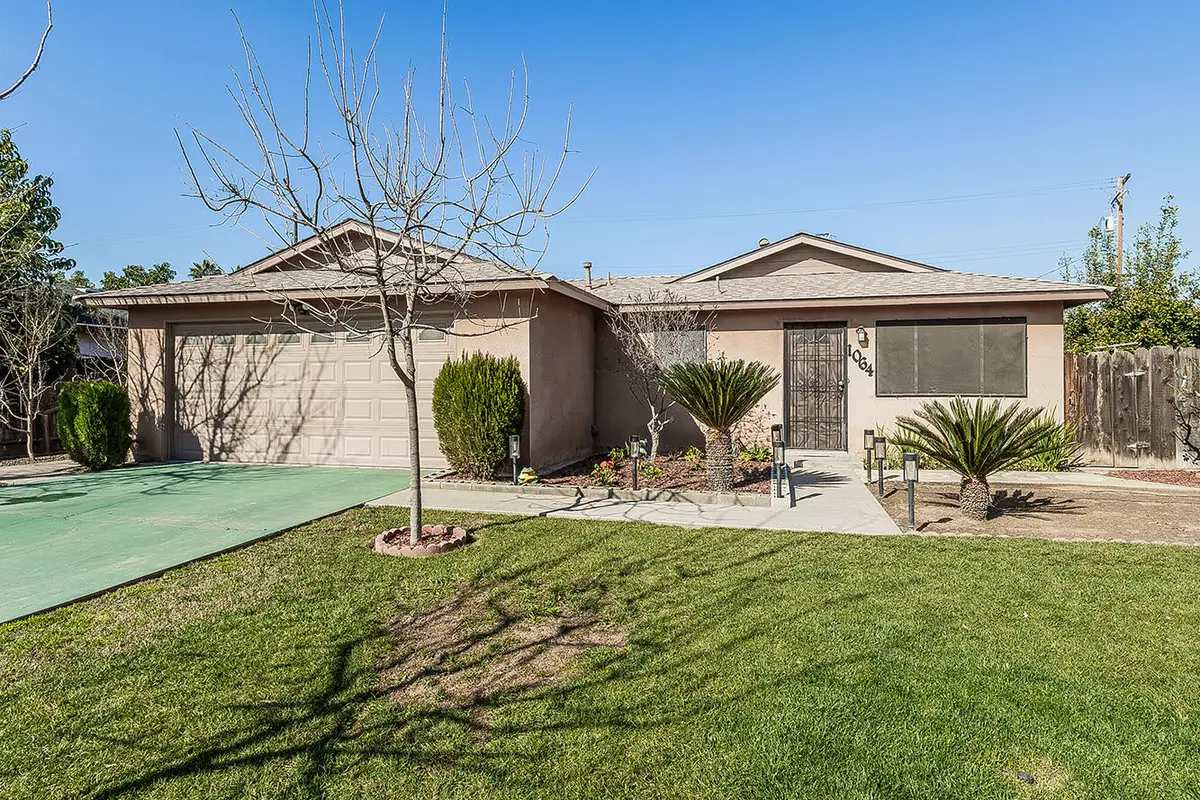 1064 E Early Avenue, Reedley, CA 93654 - #1