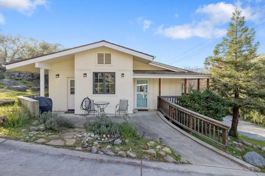 40209 Redtail Lane, Three Rivers, CA 93271 - #2