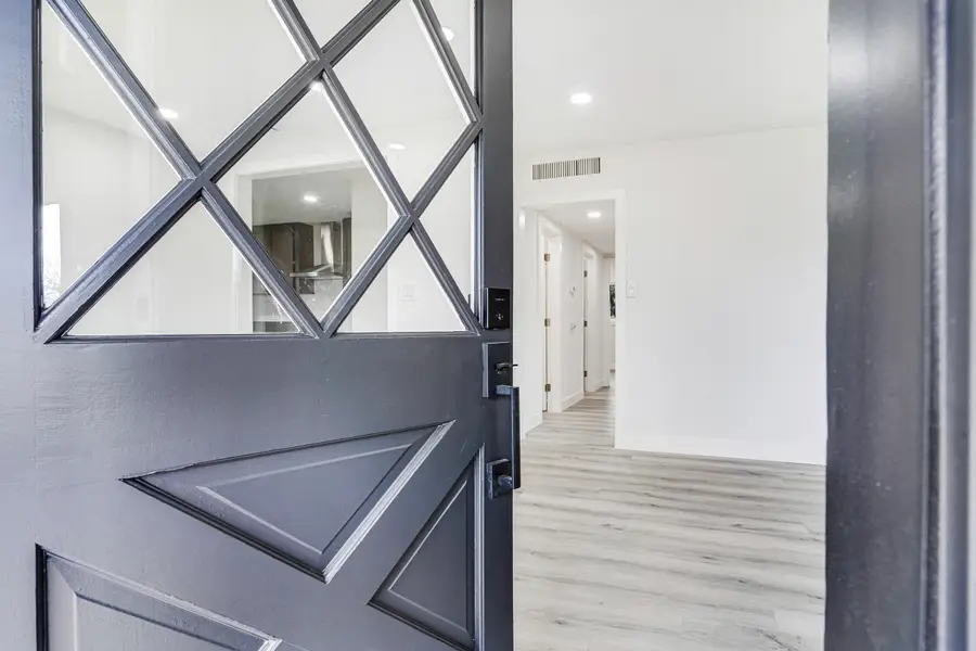 2317 Lynwood Street, Bakersfield, CA 93306 - #2