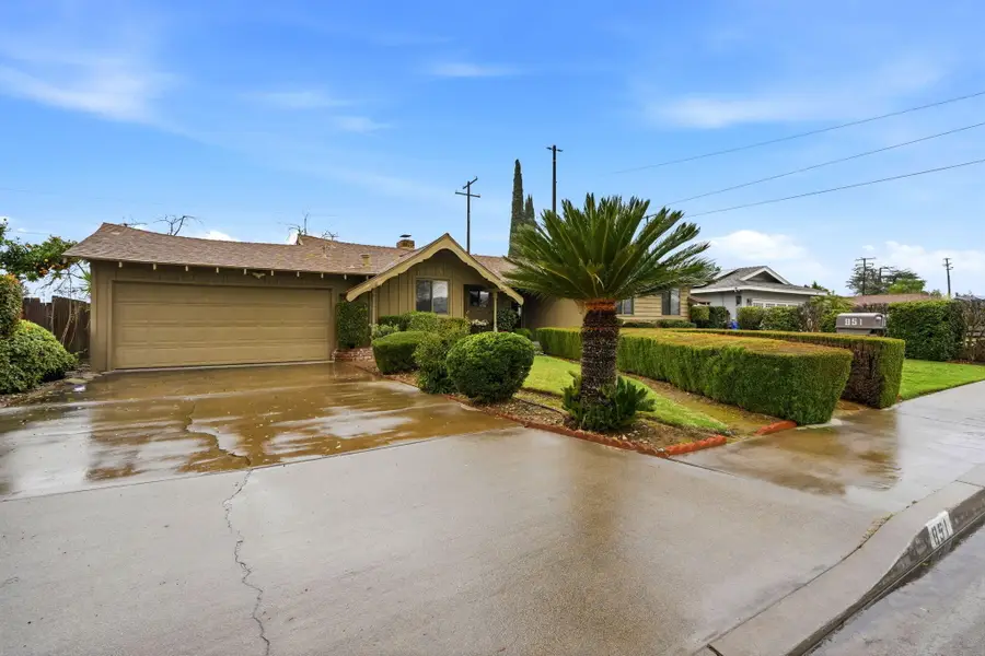 851 N Cottage Street, Porterville, CA 93257 - #3