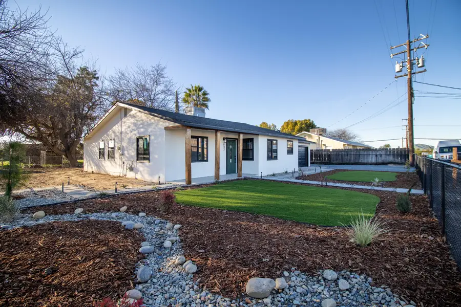 843 S Cottage Street, Porterville, CA 93257 - #3