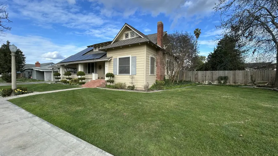234 S D Street, Tulare, CA 93274 - #2