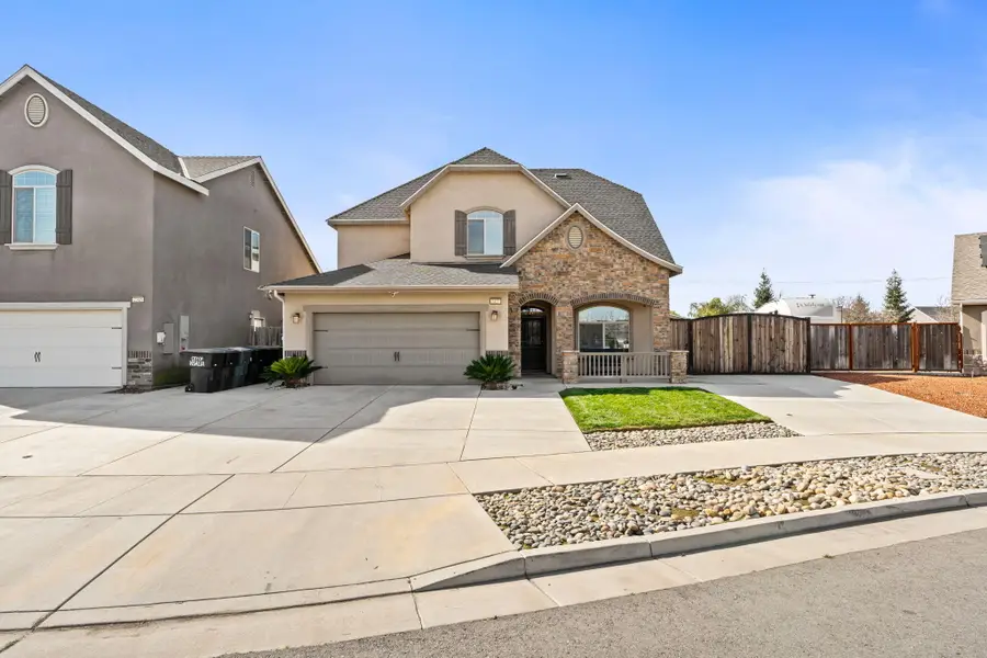 2327 N Elm Street, Visalia, CA 93291 - #2