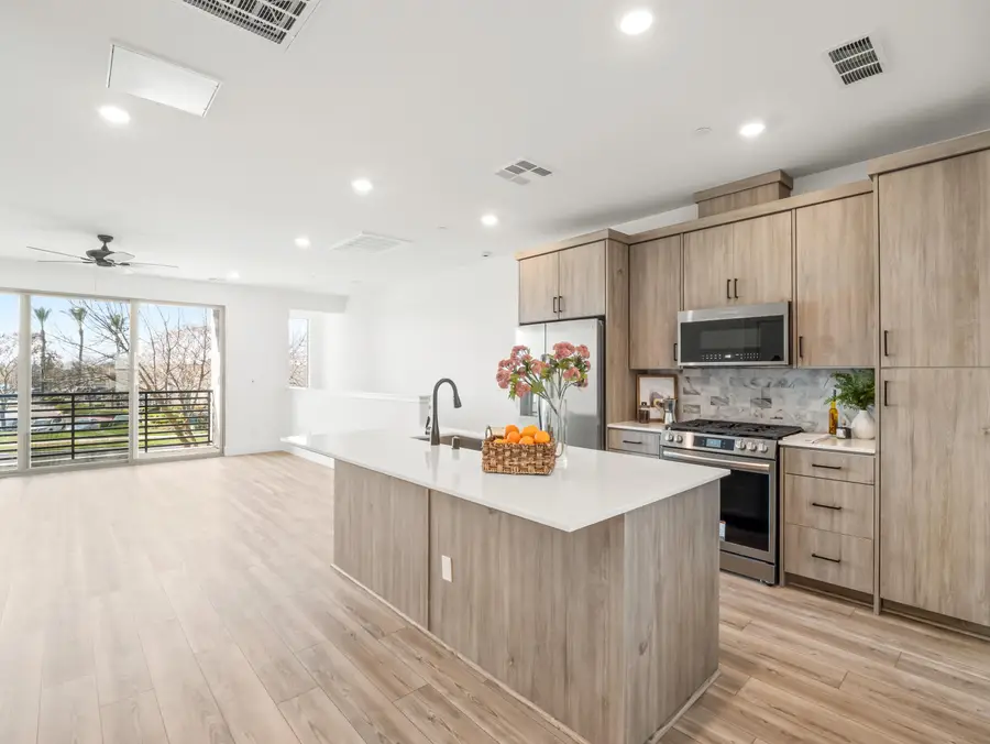 602 W Mahogany Lane, Clovis, CA 93612 - #3