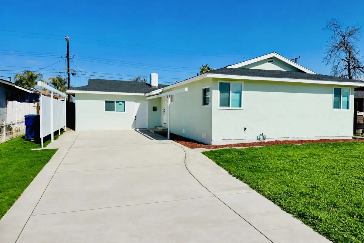 1804 Hodges Avenue, Bakersfield, CA 93304 - #1