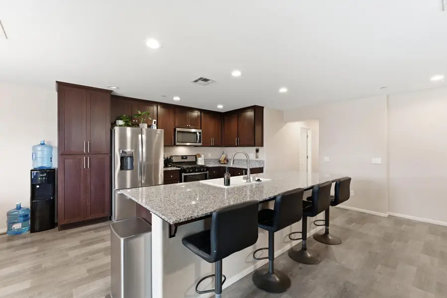 2201 E Delta Court, Visalia, CA 93292 - #3