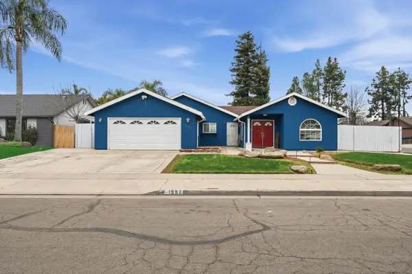 1582 E Ben Franklin Avenue, Tulare, CA 93274