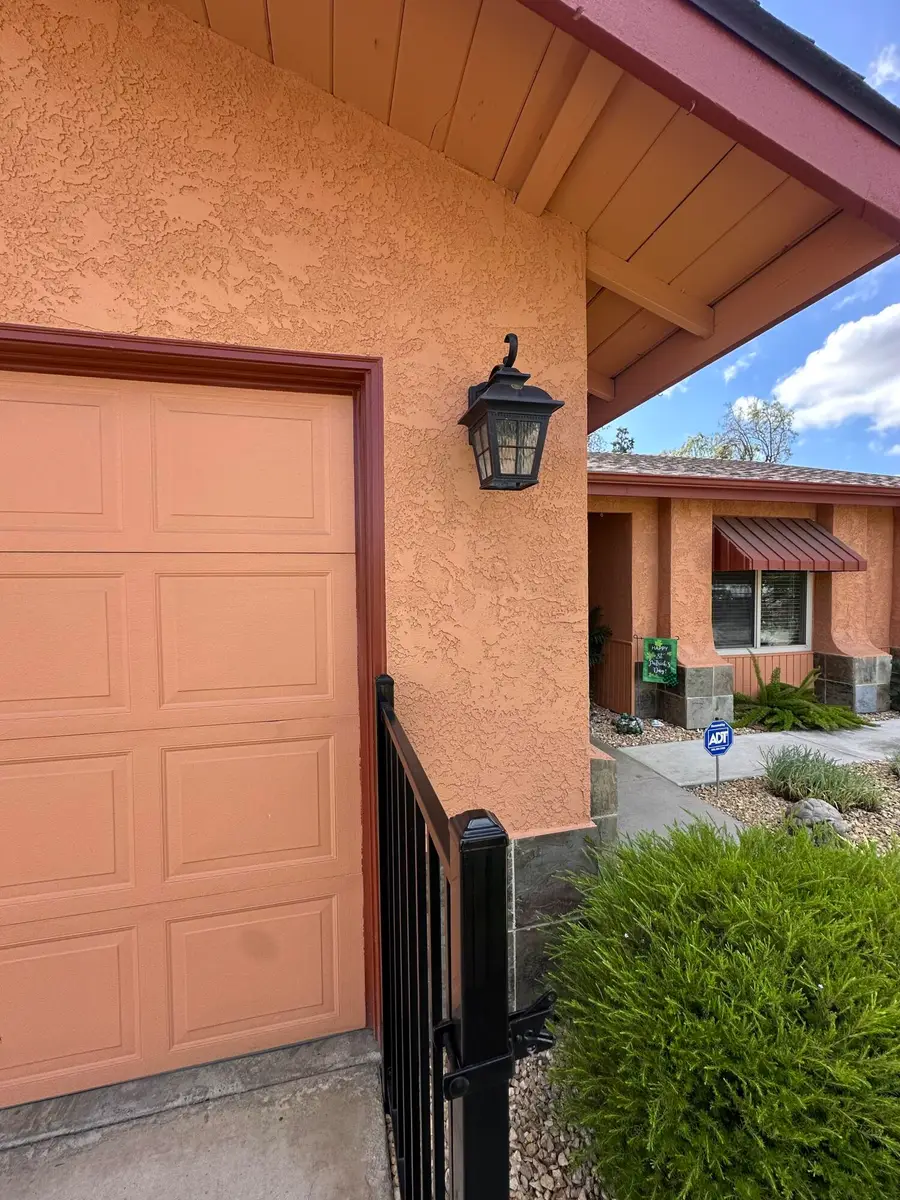 943 W Vassar Avenue, Visalia, CA 93277 - #3