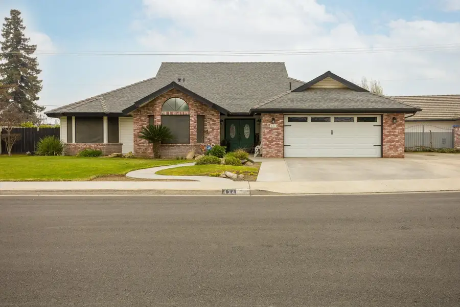 434 N Jennifer Way, Porterville, CA 93257 - #3