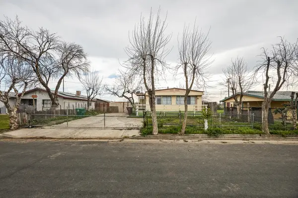 9631 Garden Drive, Hanford, CA 93230