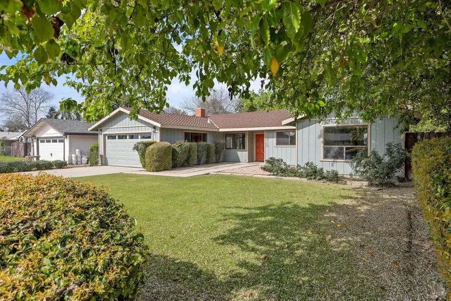 1010 W Seeger, Visalia, CA 93277 - #2