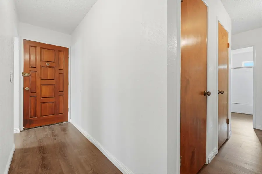 407 N Vista Street, Visalia, CA 93292 - #3