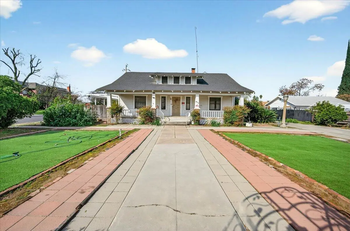 435 N Alta Avenue, Dinuba, CA 93618 - #1