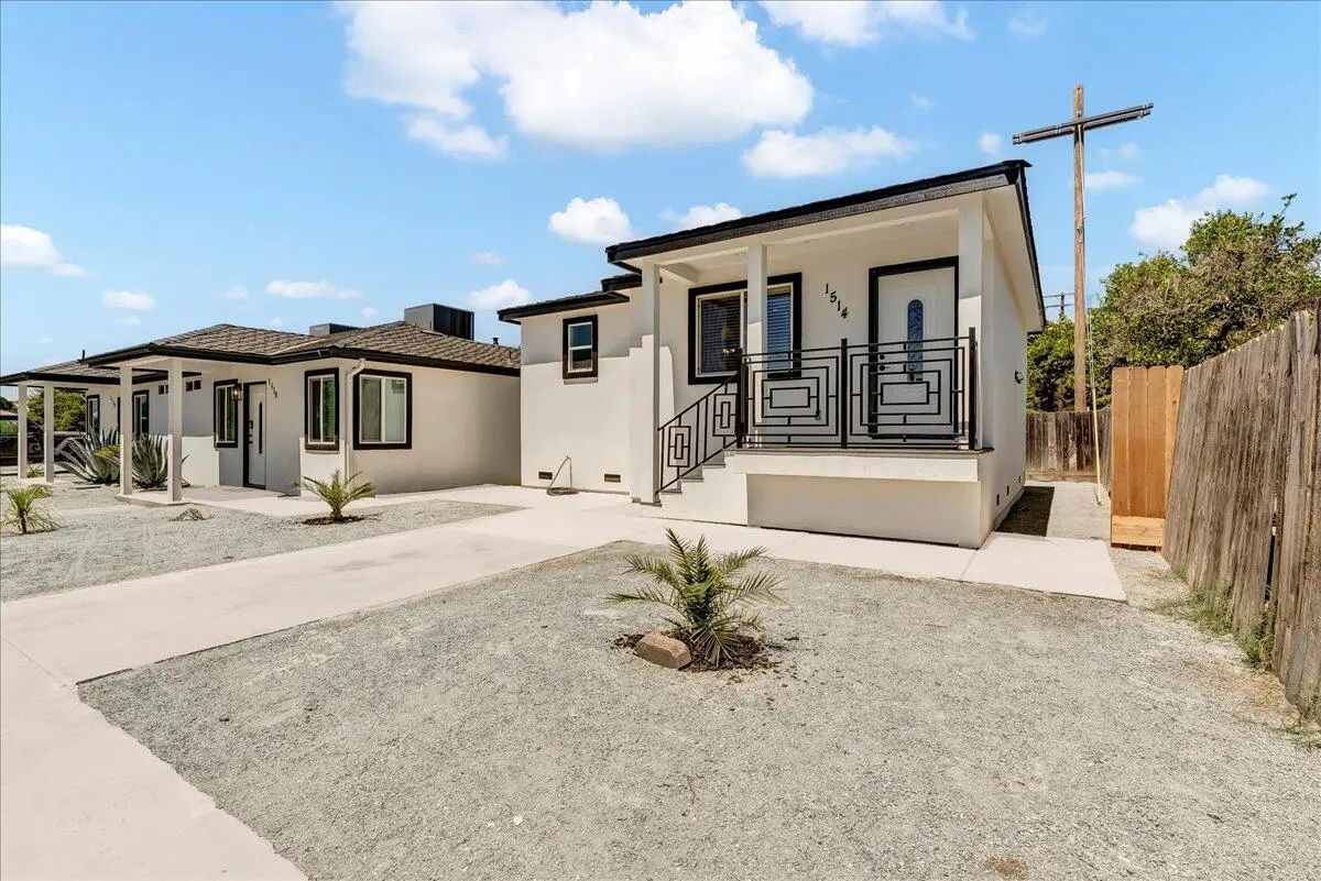 1518 W Grove Avenue, Visalia, CA 93291 - #1