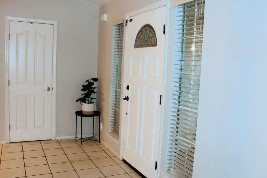 1022 N Crenshaw Court, Visalia, CA 93291 - #3