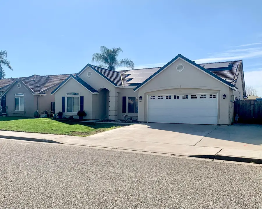 1067 N Roberta Way, Porterville, CA 93257 - #2