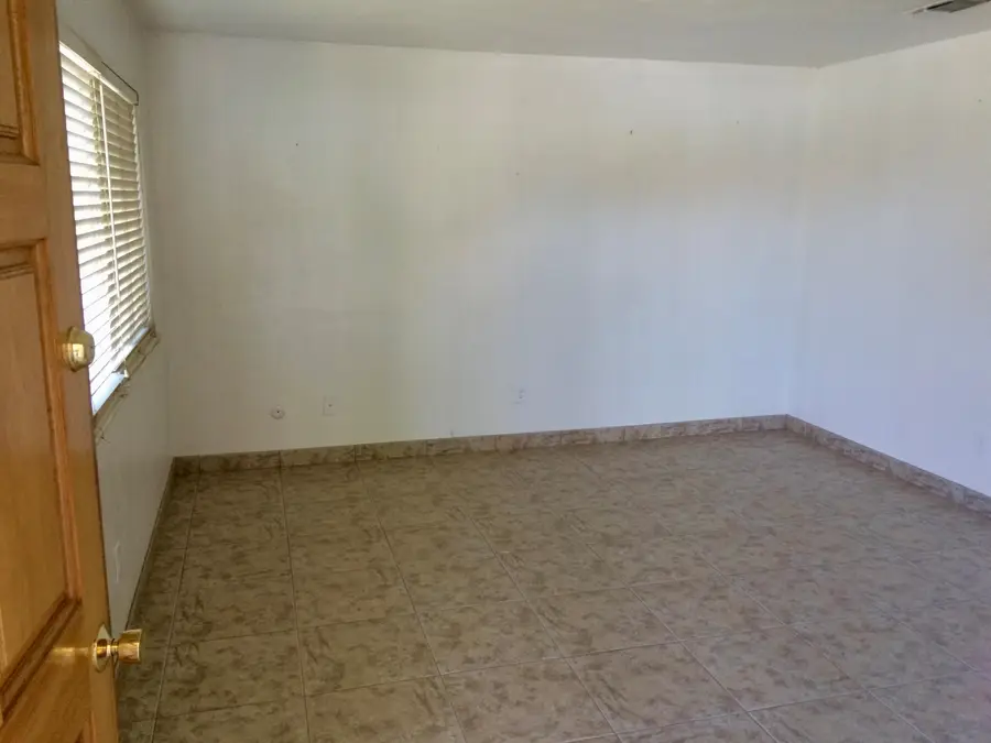 3111 W Russell Avenue, Visalia, CA 93277 - #3