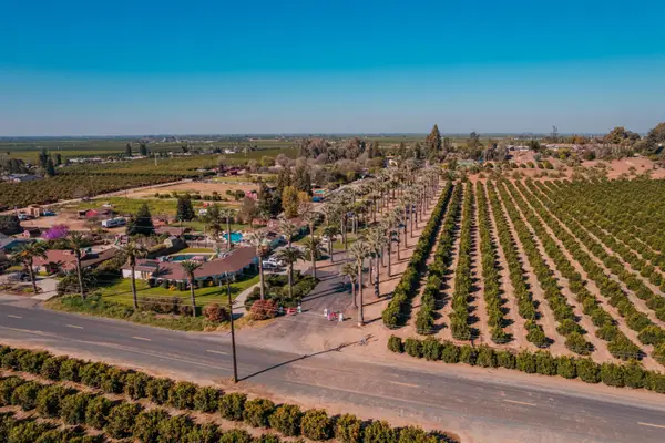 915 S Strathmore Avenue #N, Lindsay, CA 93247