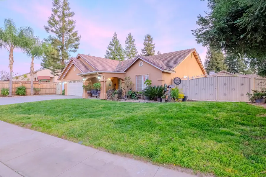 3931 E Elowin Avenue, Visalia, CA 93292 - #3