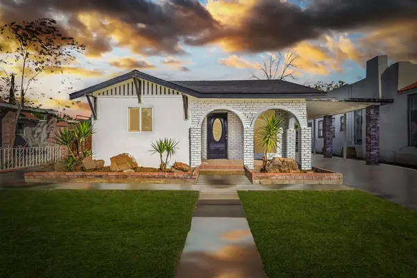 330 Van Ness Avenue, Lindsay, CA 93247