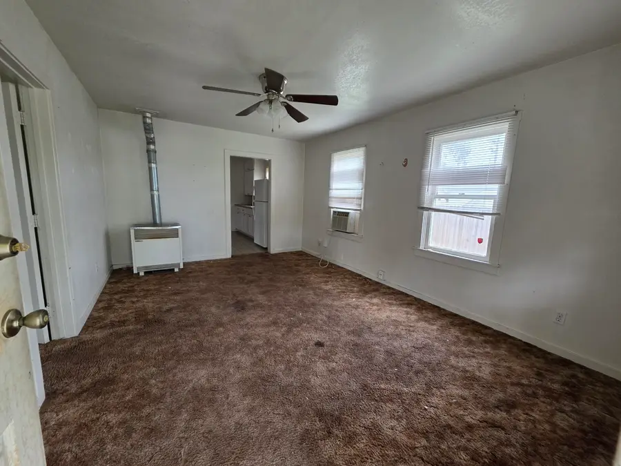 1032 N Brown Street, Hanford, CA 93230 - #2