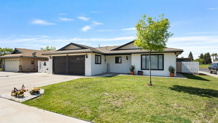 691 Oxford Street, Porterville, CA 93257 - #2