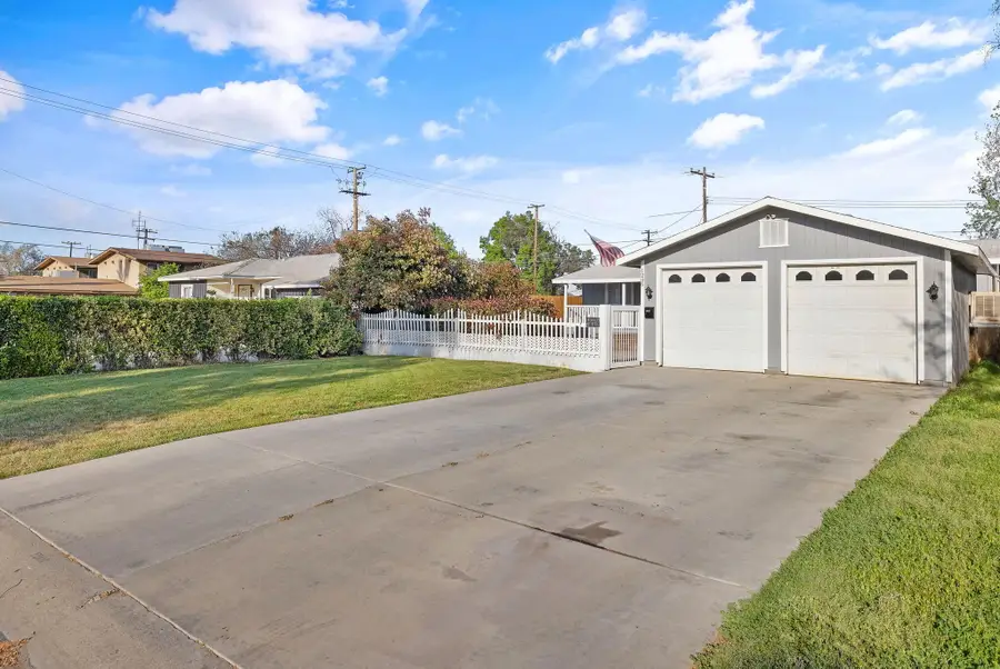 1206 S Church Street, Visalia, CA 93277 - #2