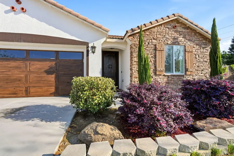 3650 E Cherry Avenue, Visalia, CA 93292 - #3