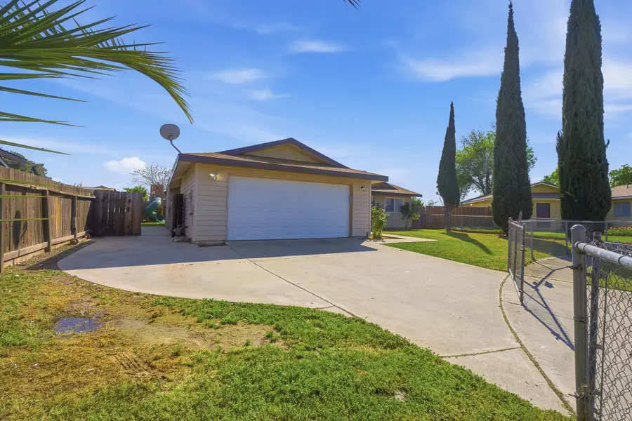 14291 Rosemary Circle, Lemoore, CA 93245 - #3