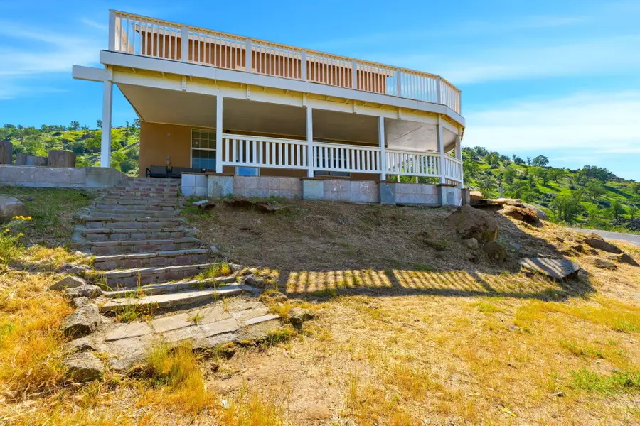 34453 Sierra Drive, Lemon Cove, CA 93244 - #2