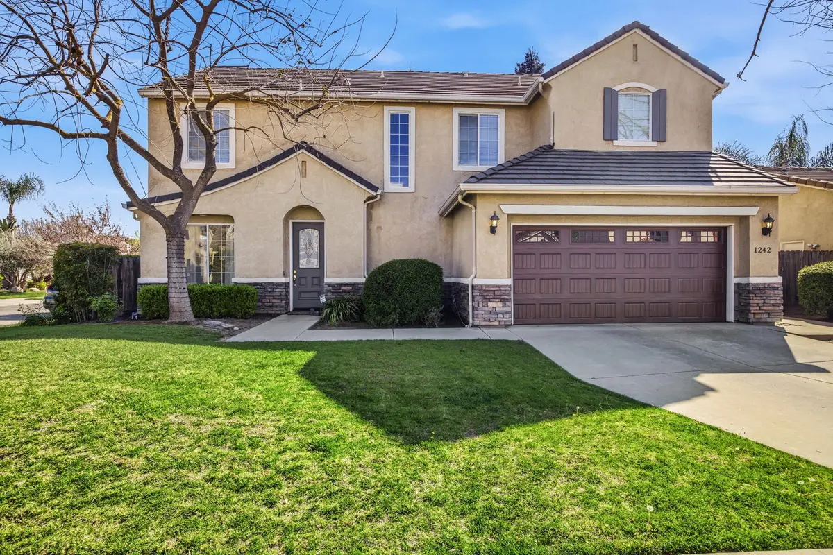 1242 N Julieann Street, Visalia, CA 93291 - #1