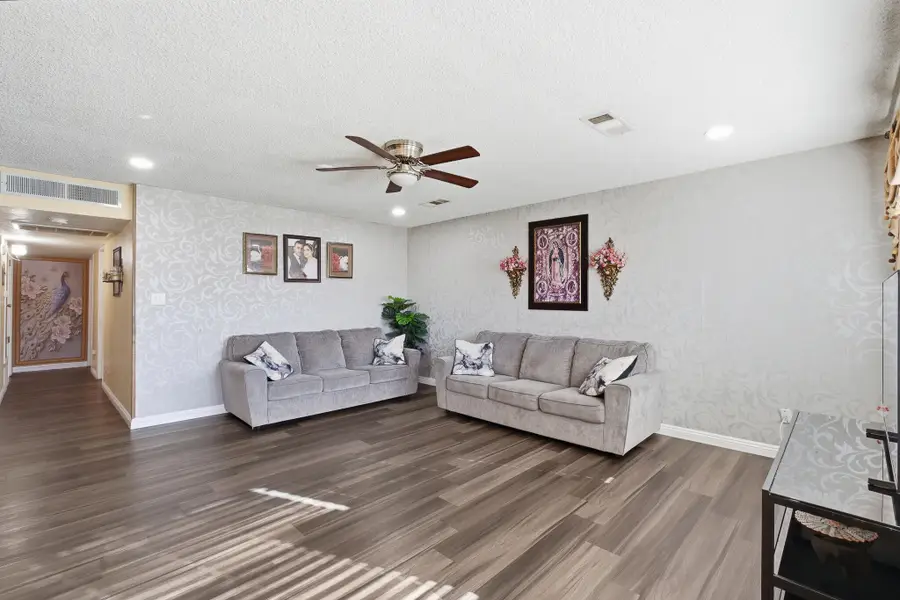 480 N Belmont Street, Porterville, CA 93257 - #2