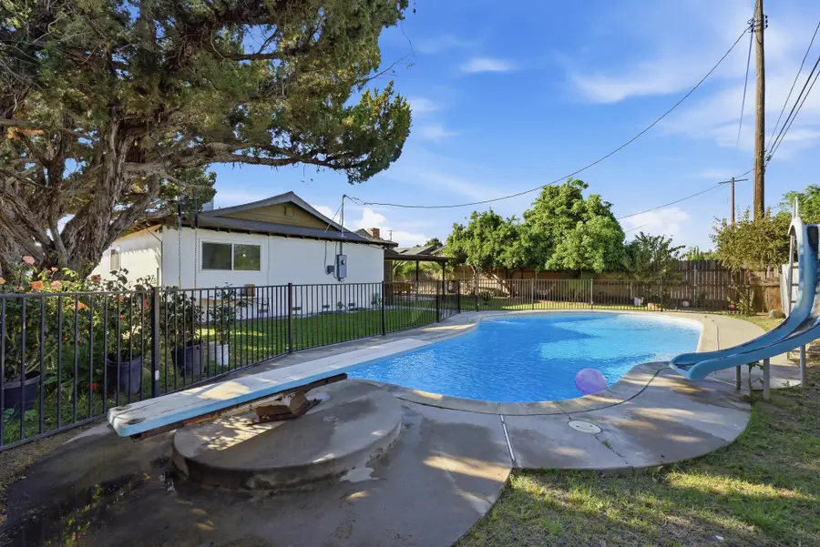 480 N Belmont Street, Porterville, CA 93257 - #3