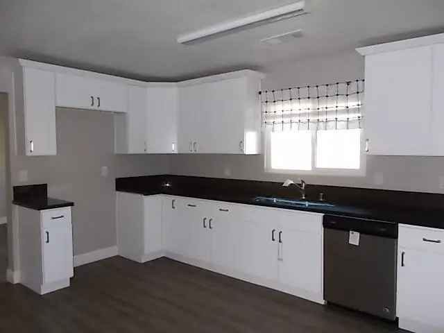 11557 4th Place, Hanford, CA 93230 - #3