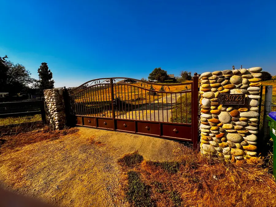 30723 Hamilton Drive, Exeter, CA 93221 - #2