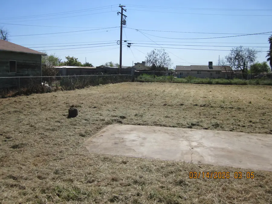 533 W Compton Avenue #1, Pixley, CA 93256 - #2