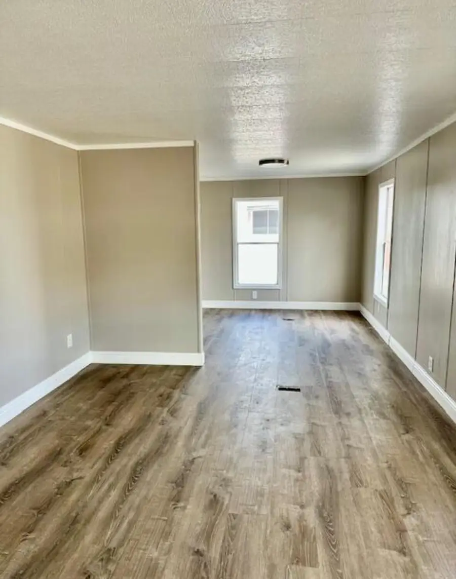 720 E Worth Avenue #105, Porterville, CA 93257 - #3