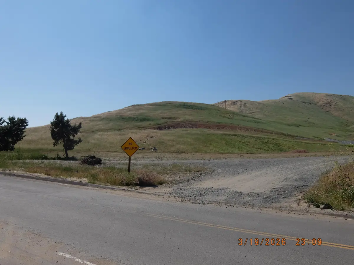 28800 Worth Drive, Porterville, CA 93257 - #1